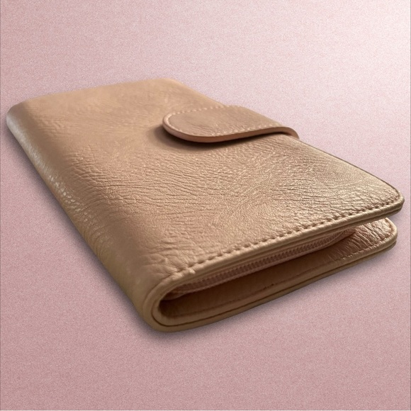 Baby Pink Travel/Passport Wallet - Picture 1 of 5